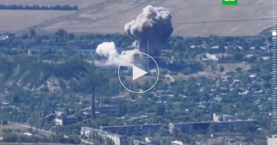 Минобороны показало удар ФАБами по позициям ВСУ в ДНР