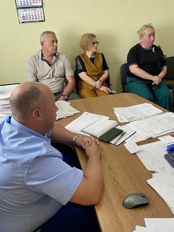 Встреча с коллективом. 18 августа заместитель главы Администрации Шахтерского округа Светлана Майчук провела встречу с коллективом МУП «Коммунальник»