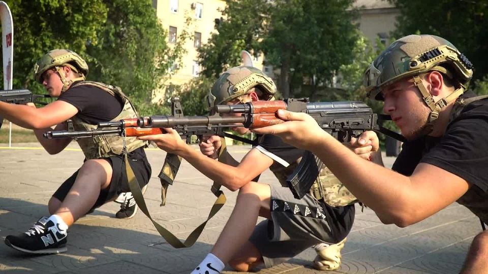 Готовим настоящих воинов!. В Ждановке прошло агитационное мероприятие в рамках проекта ЦСП «Дружина»