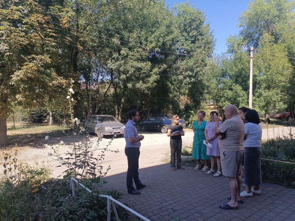 Заместитель главы Администрации Шахтерского муниципального округа встретился с жителями города Ждановка