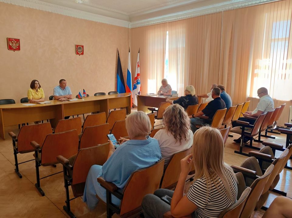 Сергей Ермаков: 19 августа провел заседание комиссии по награждениям, в ходе которого были рассмотрены ходатайства, представленные для поощрения за профессиональные достижения и вклад в развитие округа