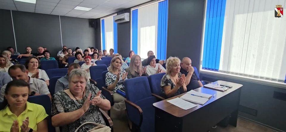 Игорь Мартынов: Провёл очередное аппаратное совещание с участием руководителей подведомственных учреждений и представителей ключевых структурных подразделений администрации городского округа Енакиево