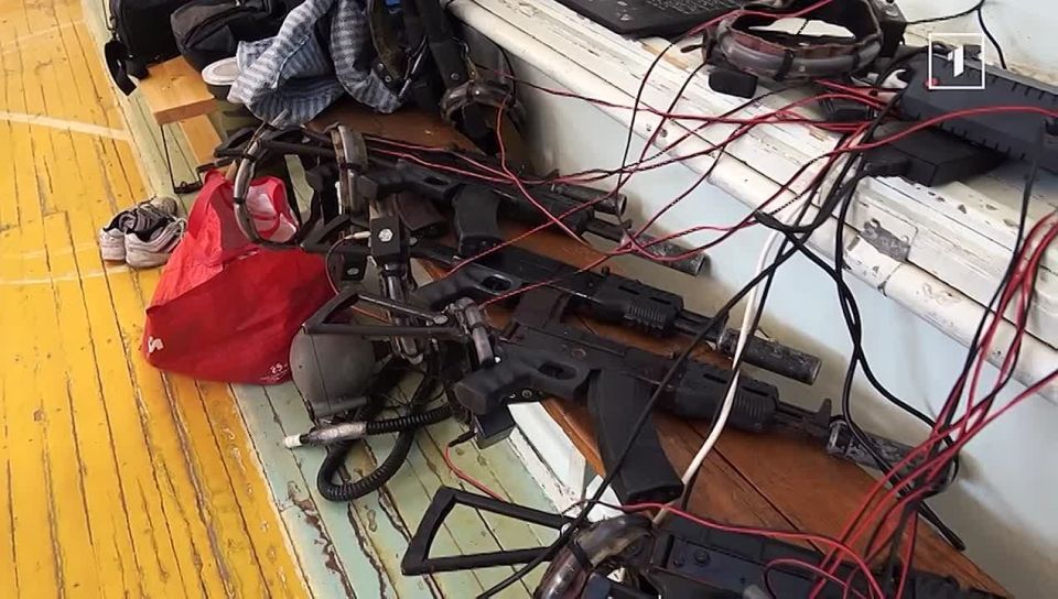 Оружие только в играх! В Макеевской школе № 53 провели игру Лазертаг «Реальность против виртуальности. Ближний бой»