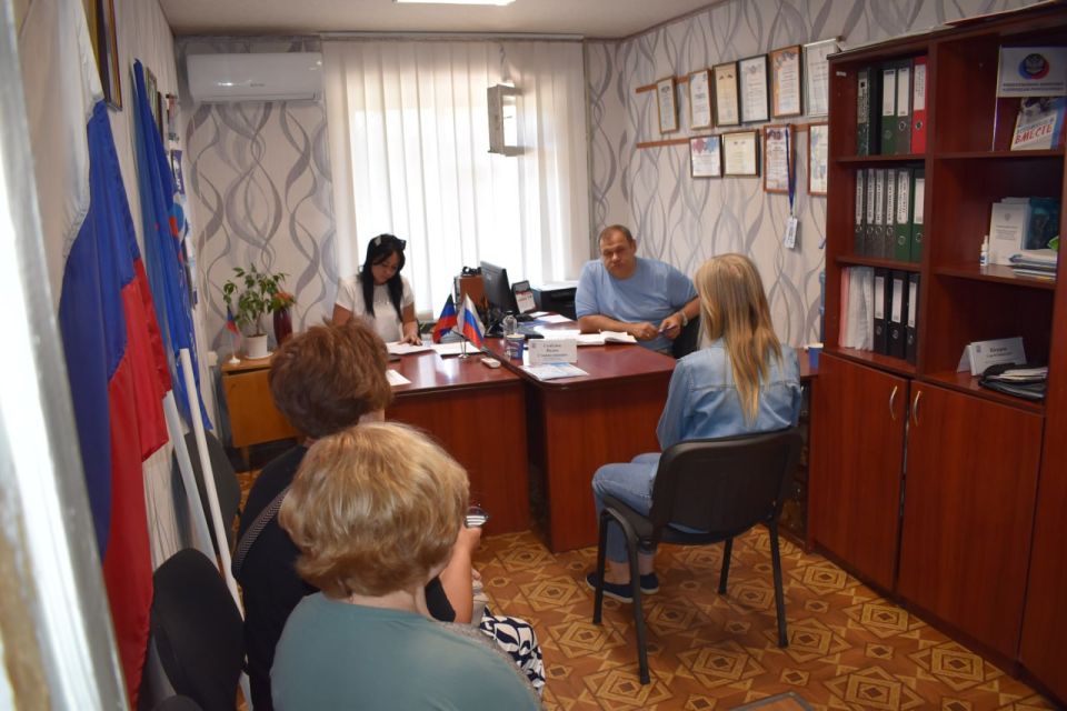 Депутат Народного Совета ответил на вопросы кировчан