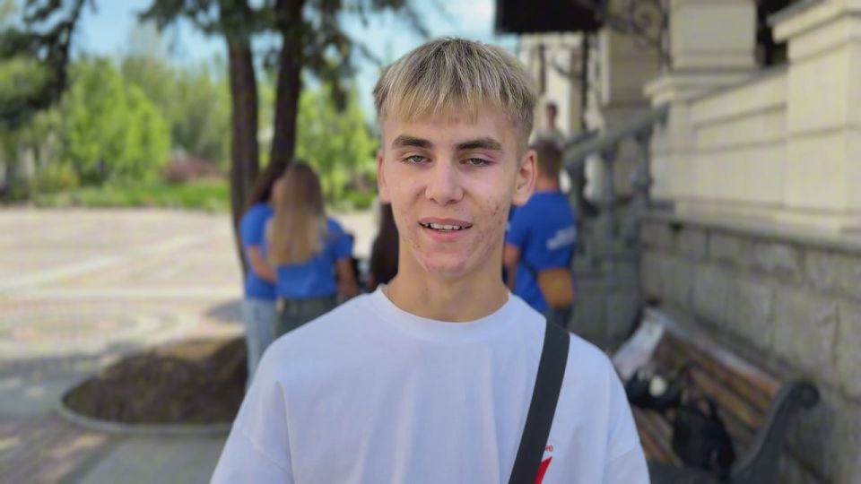 Кирилл Макаров: Команда Молодёжи в Горловке занимается доставкой воды с начала года, еще до обязательных поручений и изменений графиков