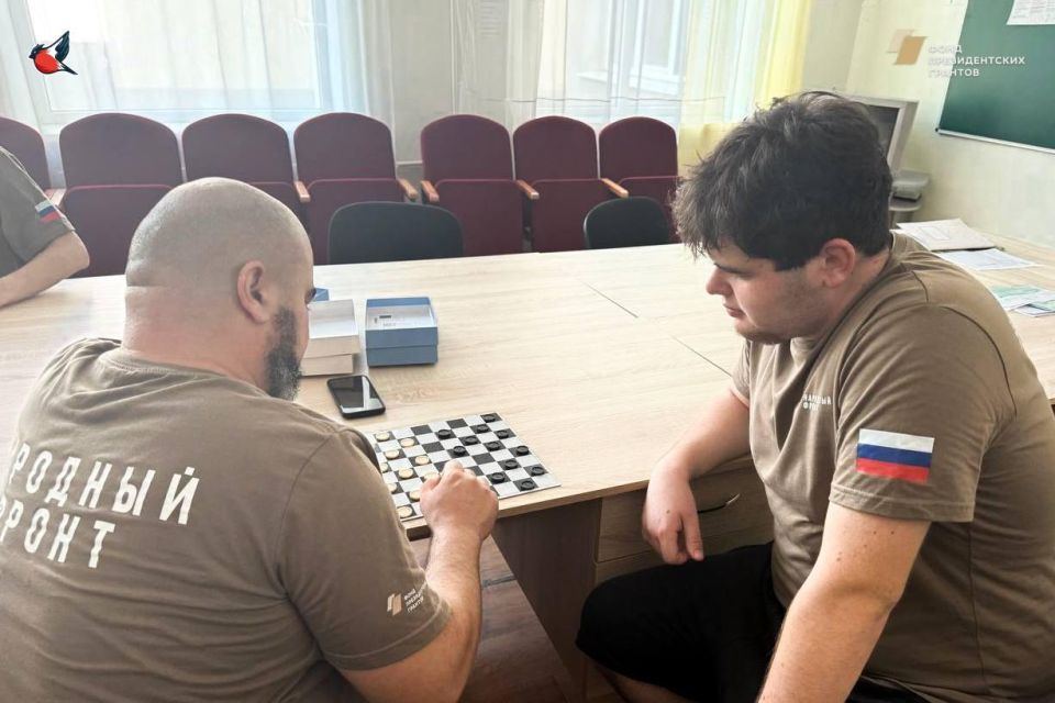 Молодежь Докучаевска поучаствовала в соревнованиях по шахматам и шашкам