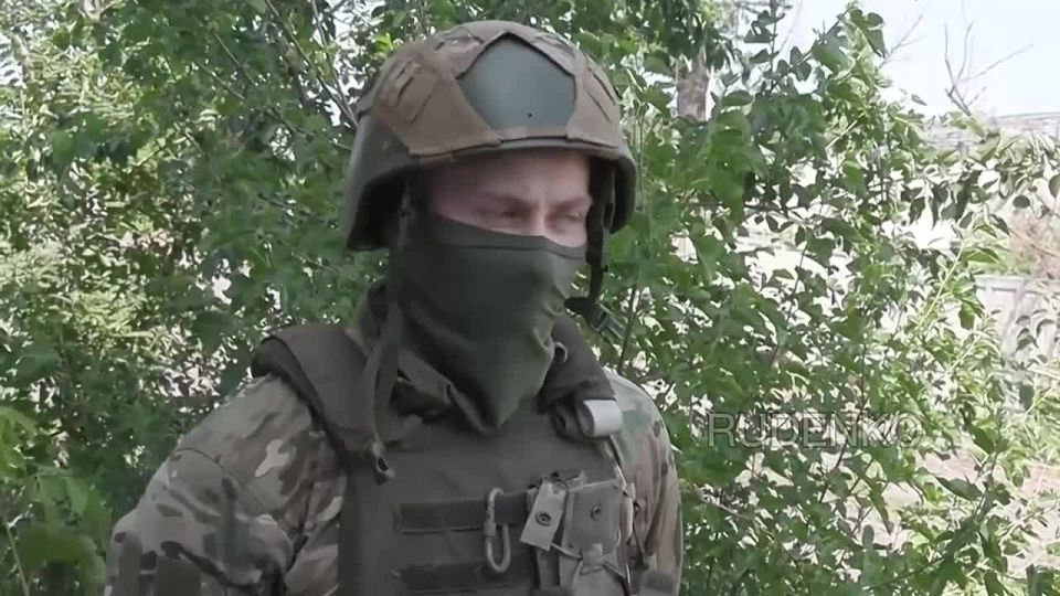 Андрей Руденко: Расчеты 152-мм орудий Д-20 Ивановского гвардейского соединения ВДВ постоянно наносят огневое поражение противнику в районе н.п. Часов Яр, поддерживая свои штурмовые подразделения в ходе освобождения...