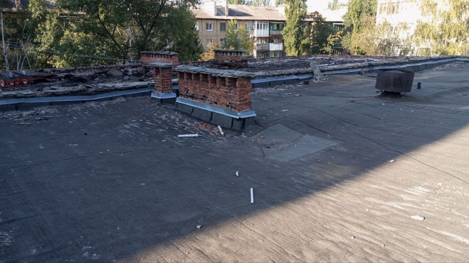 Роман Конев: Специалисты капитально ремонтируют Центральную библиотеку для детей им. А.П. Гайдара в Горловке