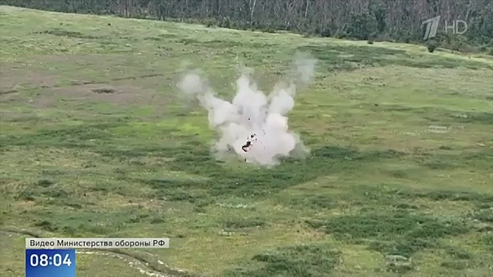 Оператор ударного беспилотника ярославских десантников спас своих боевых товарищей, сбив над ними тяжелый грузовой гексакоптер ВСУ в районе Часова Яра