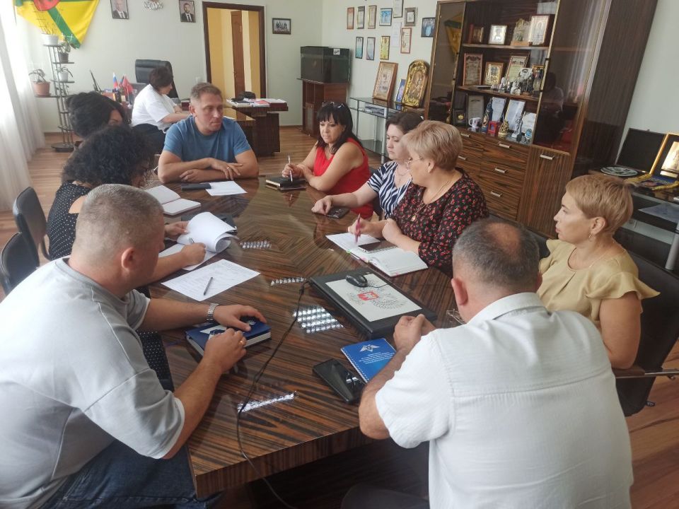 Александр Качанов: Финансовое совещание. 22 августа прошло еженедельное плановое совещание с руководителем управления финансов, отдела бухгалтерского учёта и отчётности и заместителями по направлениям