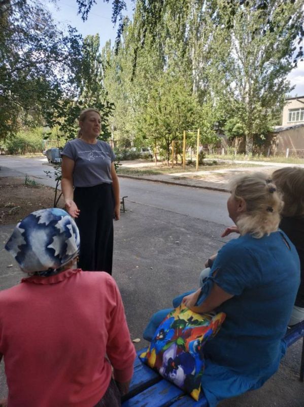 Во исполнение поручения Главы Донецкой Народной Республики Дениса Владимировича Пушилина о ведении постоянного диалога с жителями республики, 22 августа, начальник Светлодарского территориального отдела управления по работе...