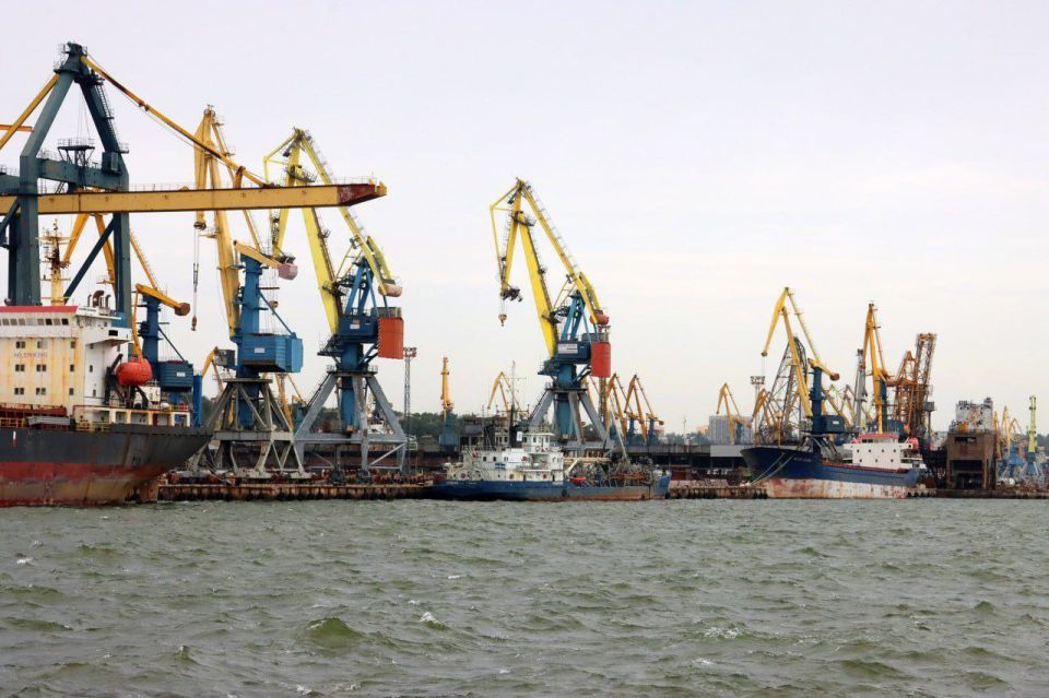 Порт Мариуполя открыт для иностранных судов