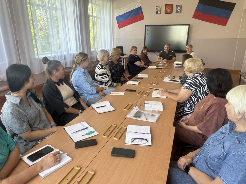 По поручению Главы ДНР Дениса Пушилина по всей Республике проводятся встречи с населением