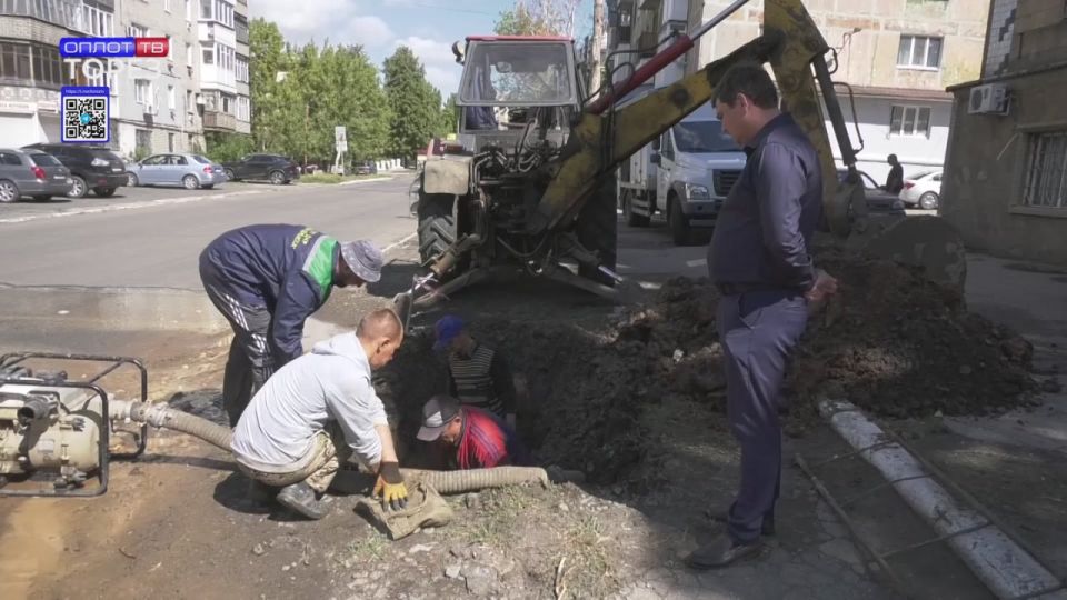 По поручению Главы ДНР Дениса Пушилина в Торезе продолжают оперативно реагировать на возникшие порывы