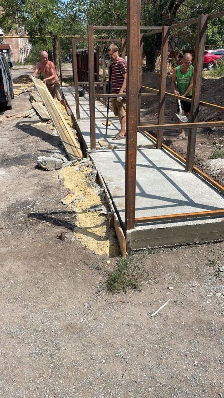 Николай Михайлов: Во исполнение Постановления Правительства РФ от 31.08.2018 № 1039 «Об утверждении Правил обустройства мест (площадок) накопления твердых коммунальных отходов и ведения их реестра» и требований СанПиНа...