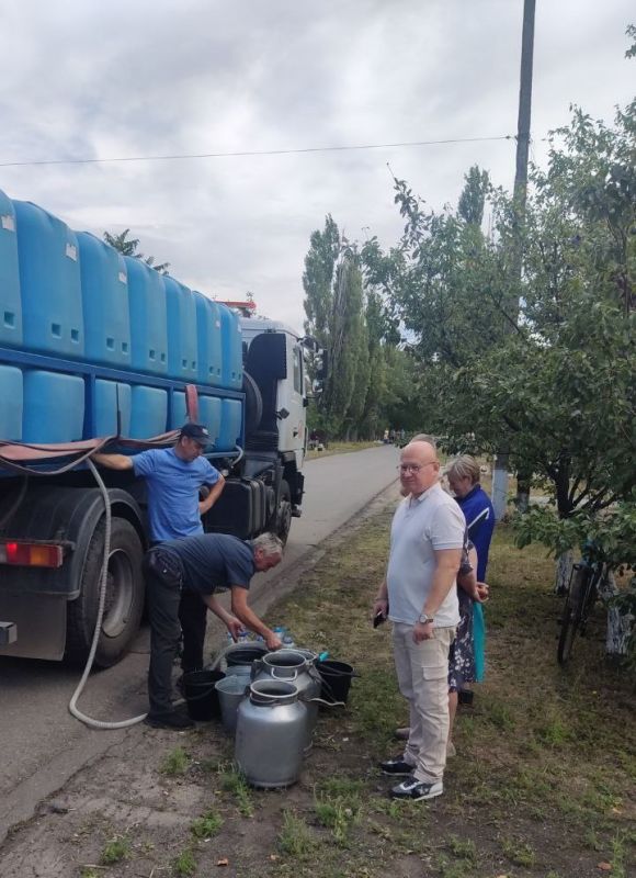 Депутат Шахтерского муниципального совета проконтролировал подвоз воды в Малоорловку
