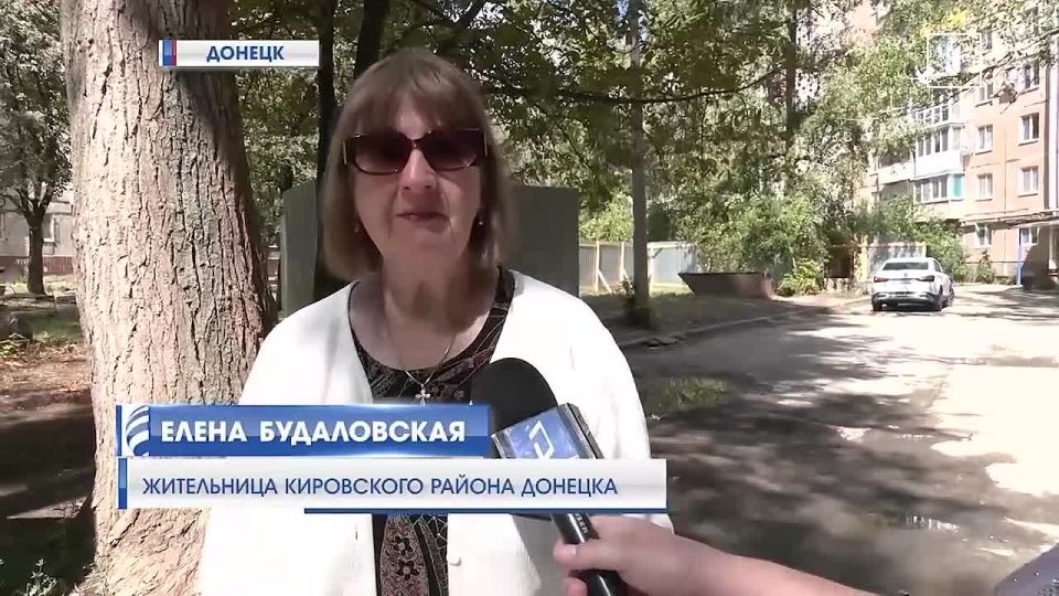 Как жители многоэтажек Донецка делят бочки для воды?