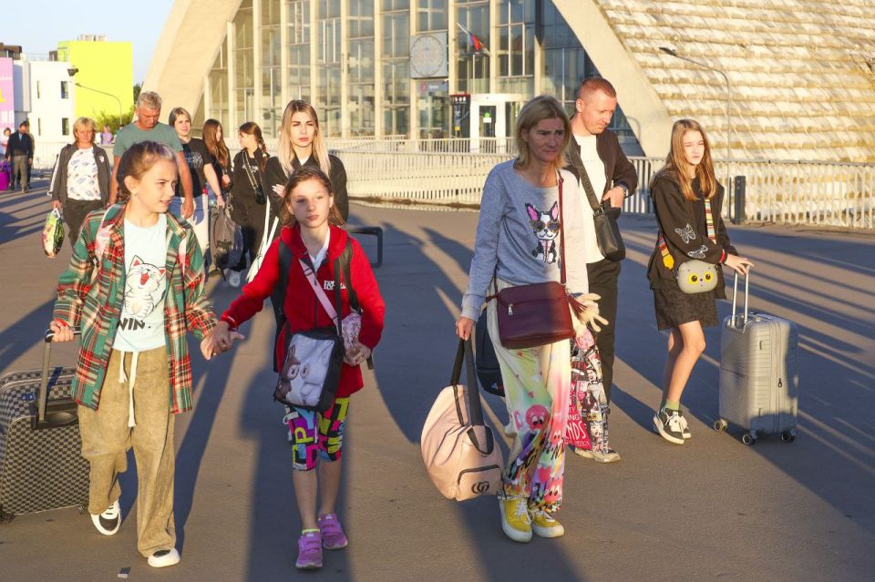 Артём Туров: Очередная группа детей из Донбасса отправилась на оздоровление в Белоруссию