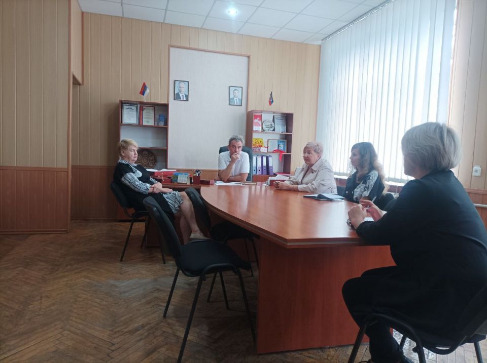 ���� ���������: � ����������-��������� ������ �������� ������ ������� � �������� �����������