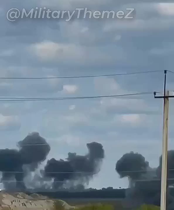 В Доброполье наши ФАБы ровняют с землёй позиции украинских боевиков