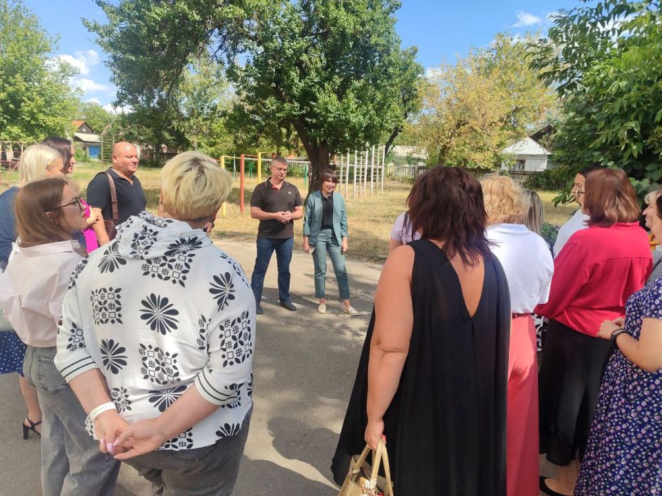 Василий Ткачук: Сегодня, 26 августа, по поручению Главы ДНР Дениса Пушилина, на подведомственной территории Калининского внутригородского района состоялась встреча с жителями улицы Цусимская