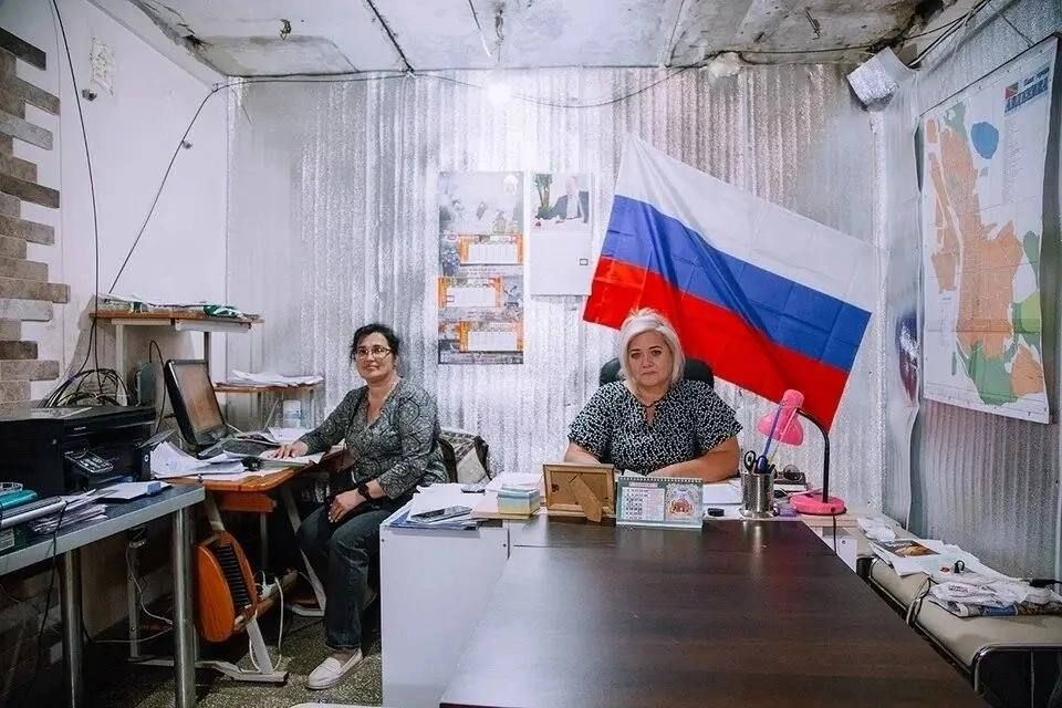 Жители Авдеевки благодарят Господа за жизнь и радуются возможности печь пирожки: как разрушенный город пытается воскреснуть