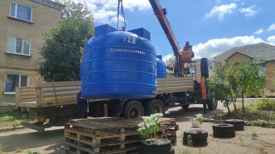 Владислав Ключаров: В ходе Прямой линии с Главой ДНР Денисом Владимировичем Пушилиным поступило обращение от макеевчанки Татьяны с просьбой об установке ёмкости с технической водой возле дома 121 по улице Давыденко