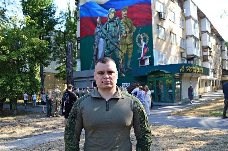 Погиб, спасая товарища: в Донецке появился мурал в честь Героя РФ Евгения Яна