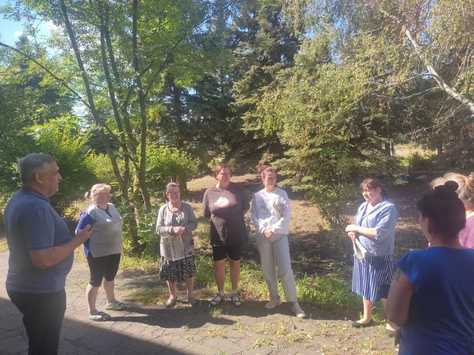 27 августа, руководитель Управы Кировского городского района Администрации городского округа Макеевка Донецкой Народной Республики Андрей Хорошко, провел встречу с жителями на подведомственной территории по ул. Маяковского...