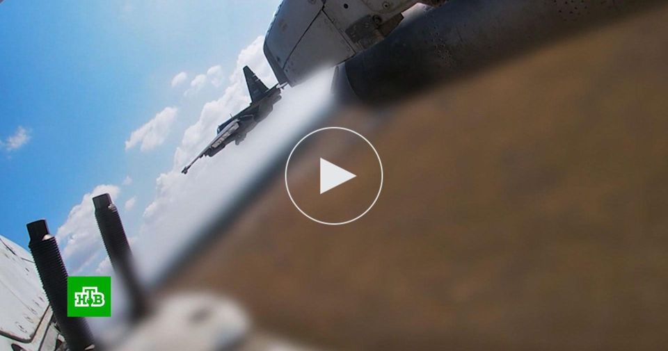 Штурмовики Су-25 разбили бронетехнику ВСУ в зоне СВО