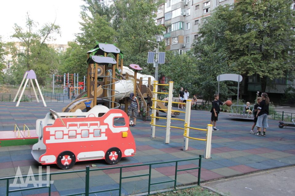 Инвестиции в будущее: по всей ДНР растут современные площадки для детей и молодежи