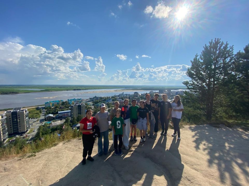 Прямо сейчас наши спортсмены на базе спортивной школы «Мустанг» в Ханты-Мансийске готовятся к участию во Всероссийских соревнованиях по конкуру и к «Кубку Губернатора Ханты-Мансийского автономного округа — Югры по конному...