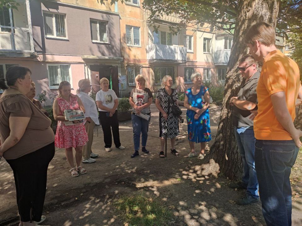 28 августа первый заместитель руководителя Управы Кировского внутригородского района Администрации городского округа Макеевка Донецкой Народной Республики Алексей Еськов провел встречу с населением на подведомственной...