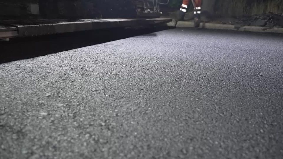 Завершили ремонт дороги по ул. Артемовской в бывшем прифронтовом Куйбышевском районе Донецка