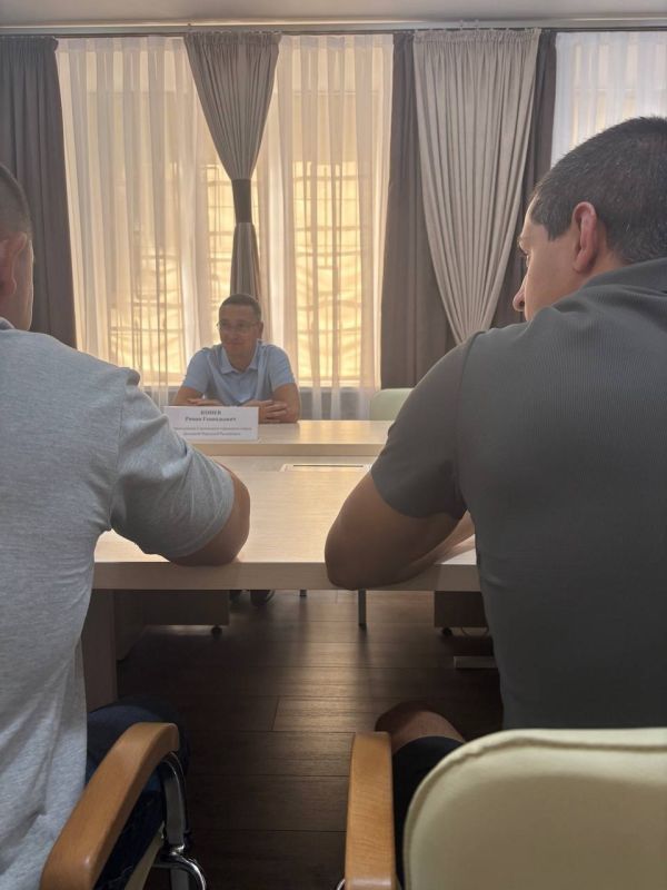 ВСТРЕЧИ С НАСЕЛЕНИЕМ. 28 августа 2025 года во исполнение поручения Главы Донецкой Народной Республики Дениса Пушилина депутаты Горловского городского совета от фракции «Единая Россия» - Роман Конев, Наталия Ботвина, София...