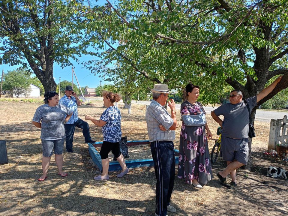 28 августа 2025 года в селе Трудовское Волновахского муниципального округа состоялась встреча с гражданами, на которой присутствовала начальник Рыбинского территориального отдела департамента по развитию территорий...