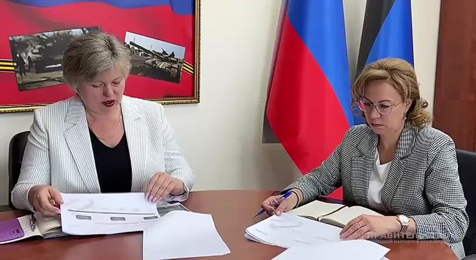 Лариса Толстыкина: Провела рабочую встречу с Уполномоченным по правам ребенка в ДНР Светланой Николаевной Малахай