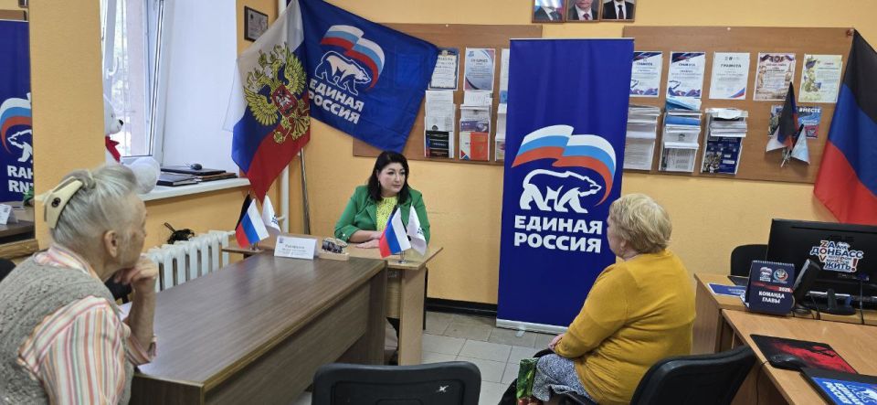 26 августа 2025 года в местной общественной приёмной партии «Единая Россия» председатель городского совета Наталья Никифорова провела приём граждан