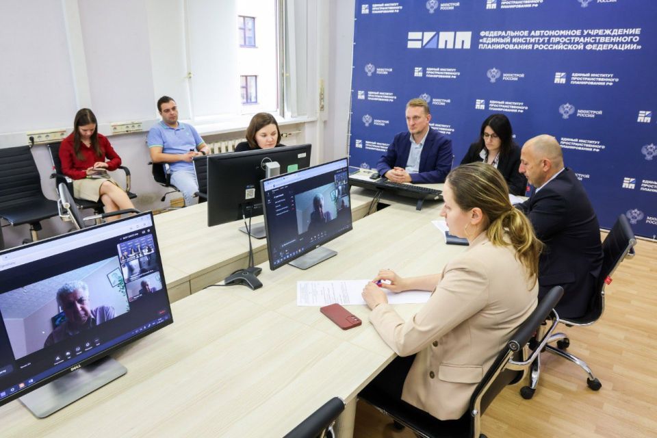 Студенты ДОННАСА смогут выполнять курсовые и дипломные работы на базе проектов Единого института пространственного планирования РФ