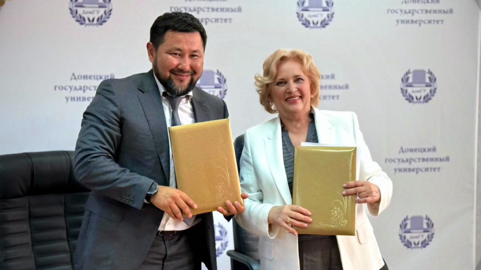 29 августа Донецкий государственный университет посетила делегация городского округа «города Якутск» во главе с мэром Евгением Григорьевым