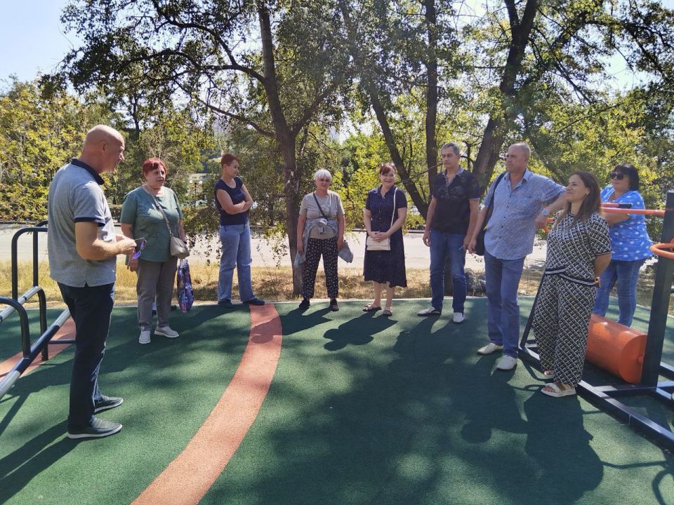 28 августа директор ГБУ ДО ДНР «Спортивная школа олимпийского резерва «Авангард» Константин Горянец провел встречу с жителями города Донецка – представителями спортивных школ и спортивных сооружений