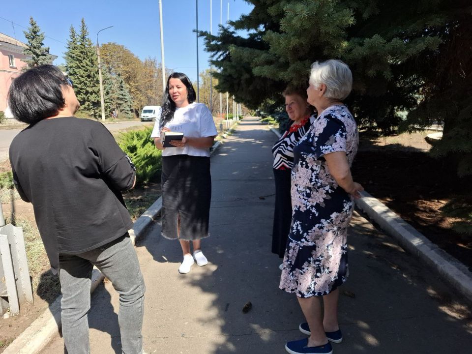 27 августа, руководитель общественной приемной МО ВПП «Единая Россия» Анжелика Россоха провела встречу с жителями пгт Мироновский