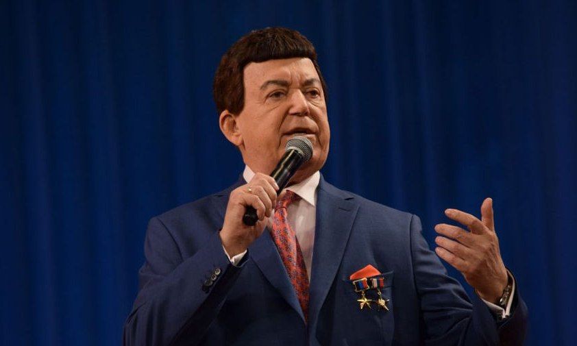 Александр Петрикин: Иосиф Кобзон родился 11 сентября 1937 году в городе Часов Яр Донецкой области и его сердце всегда оставались с Донбассом