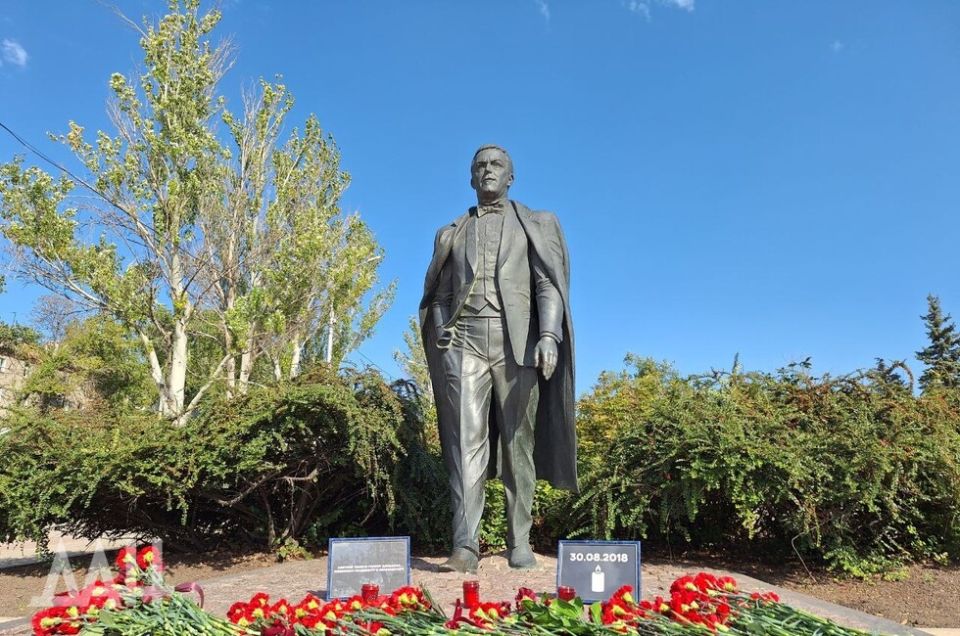 В Донецке почтили память Героя ДНР Иосифа Кобзона в седьмую годовщину его смерти