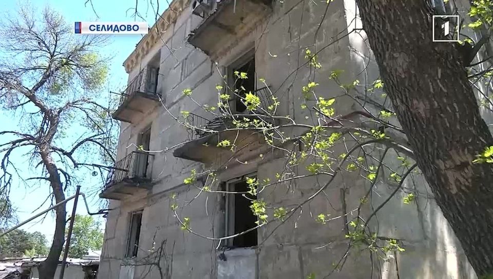 «В душе моей Россия поёт»: жительница Селидово поблагодарила наших защитников в поэзии! Как сейчас выглядит многострадальный город?