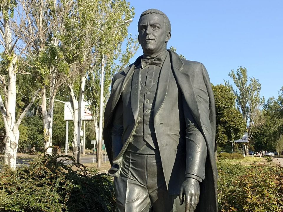 Глава ДНР Денис Пушилин почтил память народного артиста СССР и ДНР Иосифа Кобзона: