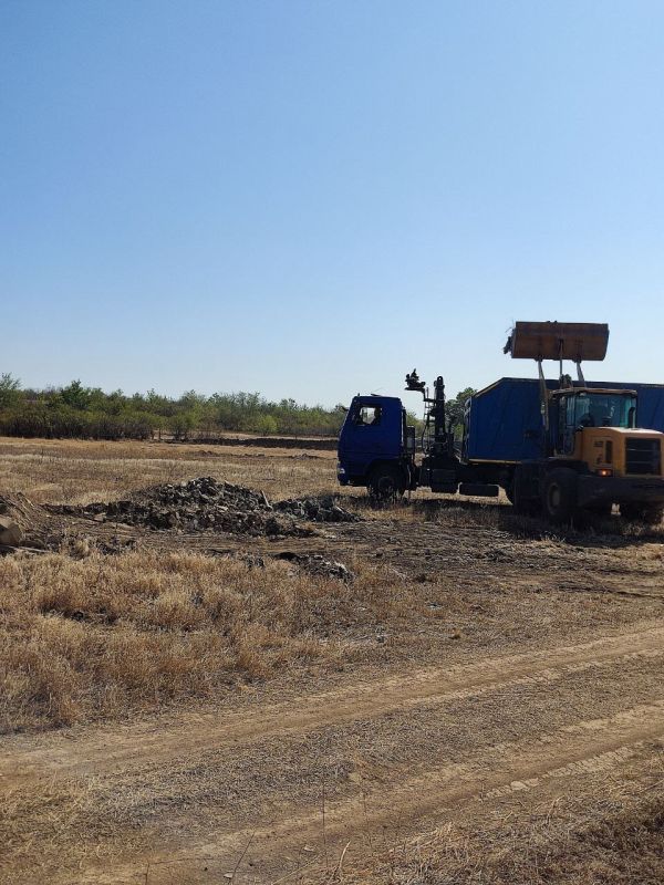 В Амвросиевском округе ведутся работы по ликвидации несанкционированных скоплений отходов