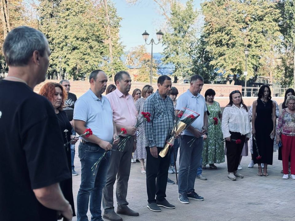 Константин Зинченко: ЗА НИМ ШЛИ И ВЕРИЛИ В ПОБЕДУ