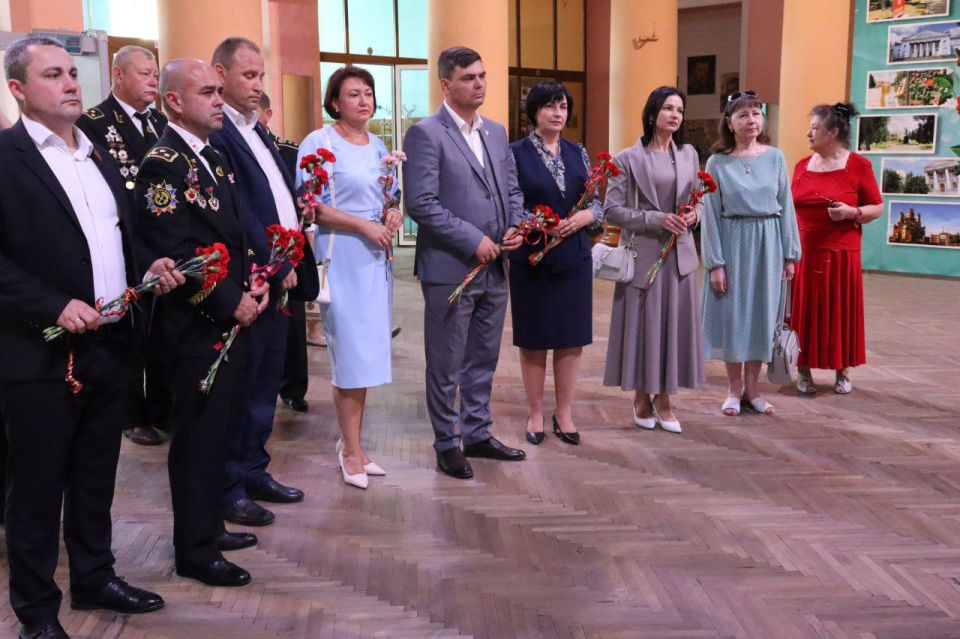 ������ ���������� ����������: � ������ ������� ������� ����� ���