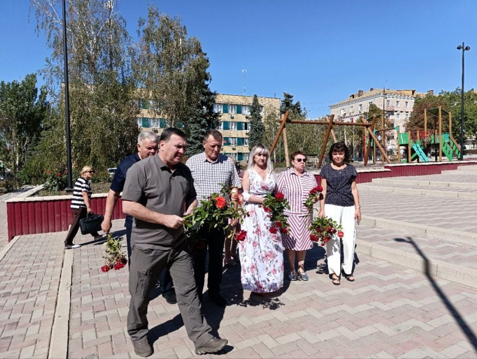 В Амвросиевке почтили память Александра Захарченко